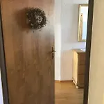 Cosy In Quiet Residential Area - Newly Renovated アパート バート・イシュル