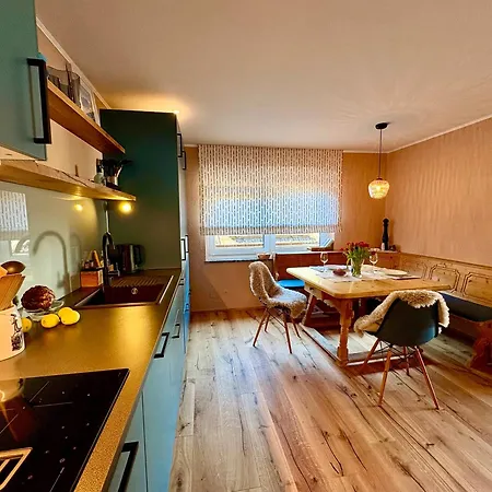 Cosy In Quiet Residential Area - Newly Renovated Apartment Bad Ischl