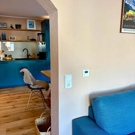 Cosy In Quiet Residential Area - Newly Renovated Apartment