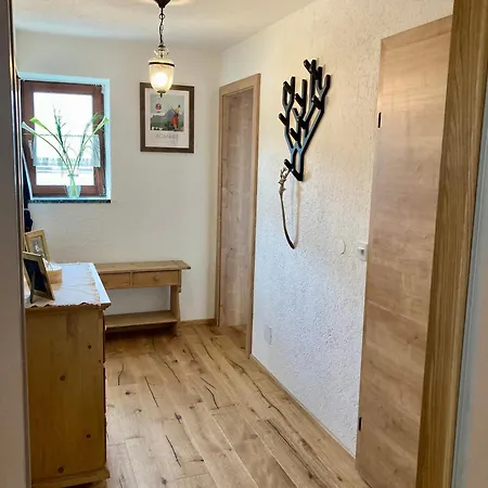 Cosy In Quiet Residential Area - Newly Renovated