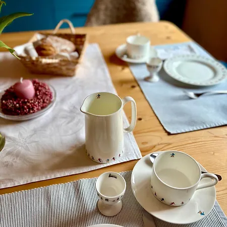 Cosy In Quiet Residential Area - Newly Renovated Apartamento