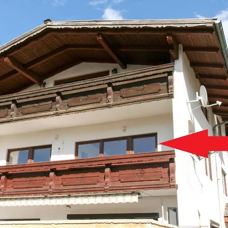 Cosy In Quiet Residential Area - Newly Renovated *
