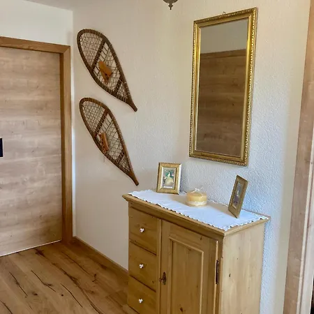 דירה Cosy In Quiet Residential Area - Newly Renovated *