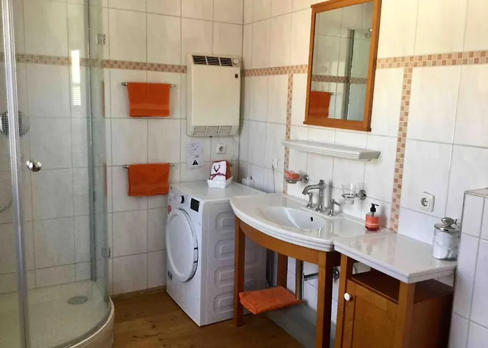 Cosy In Quiet Residential Area - Newly Renovated Bad Ischl